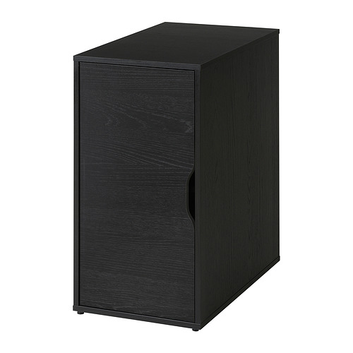 Mueble de madera negra de una sola puerta y forma rectangular. Diseño simple y moderno para el almacenamiento.