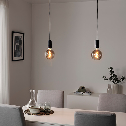 SUNNEBY / MOLNART, lámpara colgante con bombillo LED E26 140 lm 1800K. 2 de 4 abrir diálogo