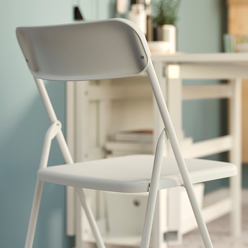 Respaldo y asiento de silla plegables. Bastidor de acero ligero y de alta resistencia. Listo para montar, fácil de limpiar.