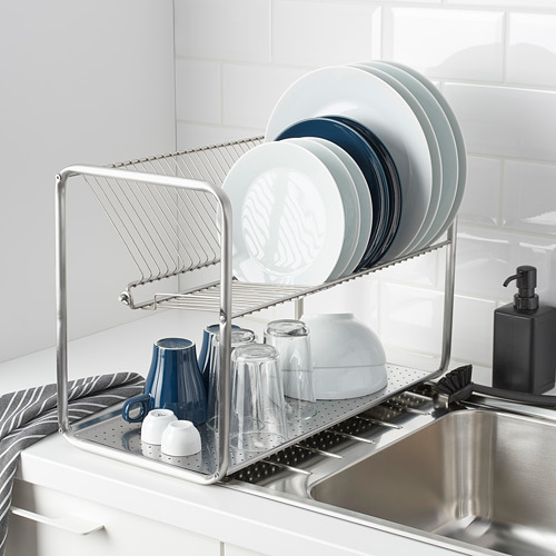 El escurridor de platos de acero inoxidable sostiene platos, tazones y vasos, con capacidad para hasta 29 platos.