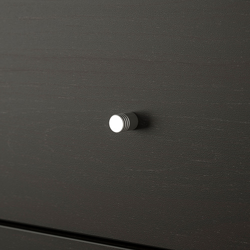 Primer plano de un elegante tirador de cajón KALLAX negro; Diseño moderno y minimalista.