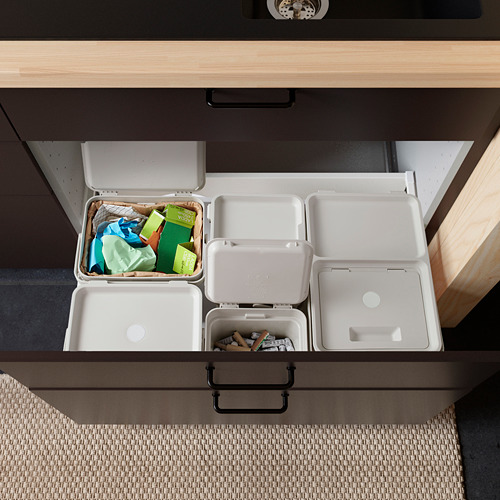 Cajón organizado con 4 cubos HÅLLBAR apilables, 1 para objetos mixtos.