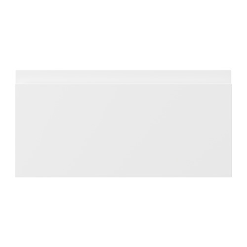 Un frente de armario VOXTORP blanco con asas integradas, elaborado con tableros de fibra y bordes de plástico, que presenta un diseño moderno y minimalista.