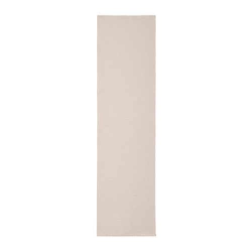 SVARTSENAP camino de mesa beige. Diseño sencillo, rectangular, confeccionado en 100% algodón.