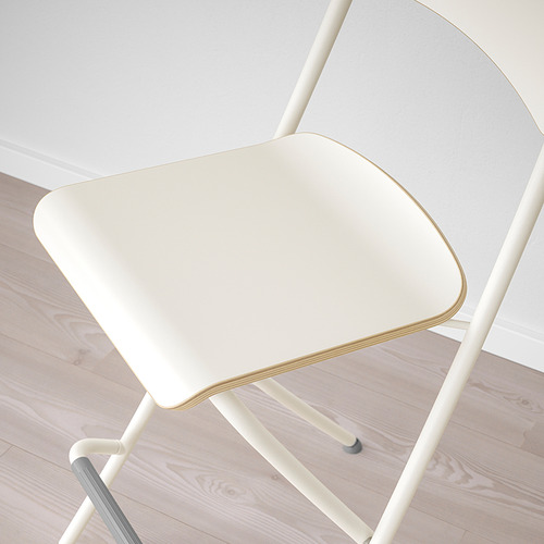 Moderno taburete de bar blanco con diseño elegante y estructura de acero resistente, listo para usar.