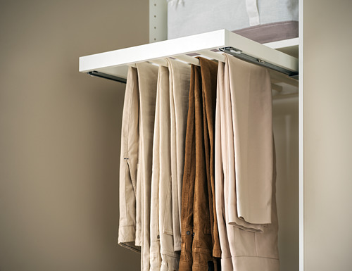 Percha de pantalón KOMPLEMENT, beige, metal y tablero de fibra, extraíble, cierre suave.