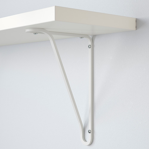 Soporte de metal blanco montado en la pared que sostiene un estante blanco. Diseño robusto y limpio, fijado de forma segura con dos tornillos visibles.