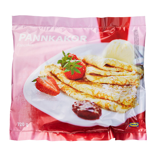 Bolsa de panqueques IKEA PANNKAKOR , 720 g, que muestra panqueques apilados con bayas y crema.