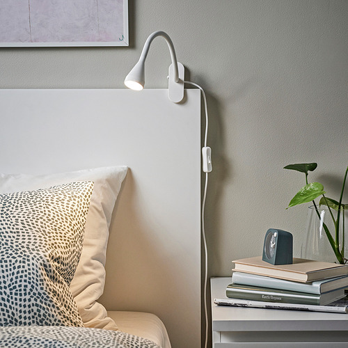 NÄVLINGE, foco con abrazadera, LED integrada 220 lm. 2 de 6 abrir diálogo