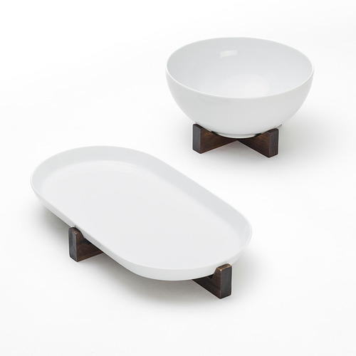 IKEA 365+ cerámica blanca sobre soportes de madera de acacia; oblongo y redondo; Elegante pantalla.