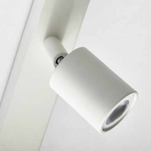 BÄVE, guía de iluminación con 3 focos LED integrada 900 lm. 3 de 6 abrir diálogo