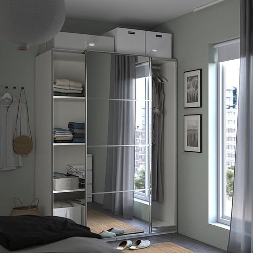 PAX / AULI, closet con puertas corredizas. 2 de 3 abrir diálogo