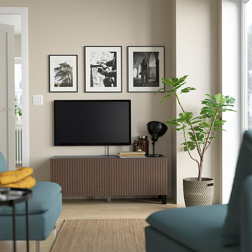 BESTÅ, mueble para TV+puertas. 5 de 7 abrir diálogo