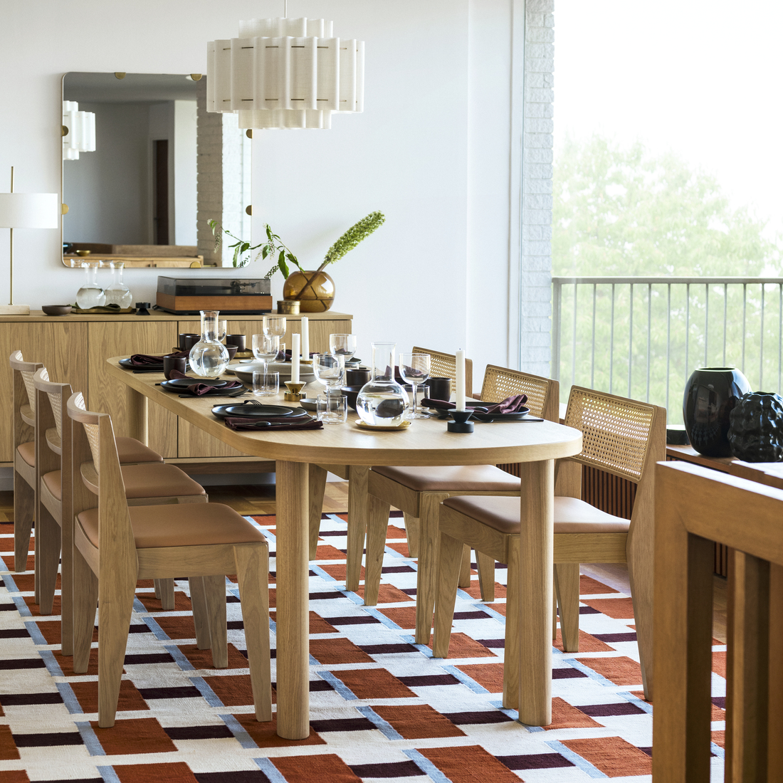 STOCKHOLM 2025, dining table. 3 of 8 open dialog