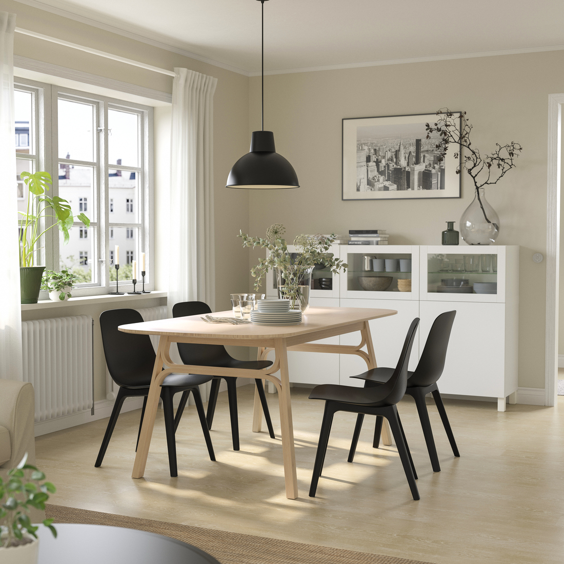 VOXLÖV, mesa de comedor. 4 de 6 abrir diálogo