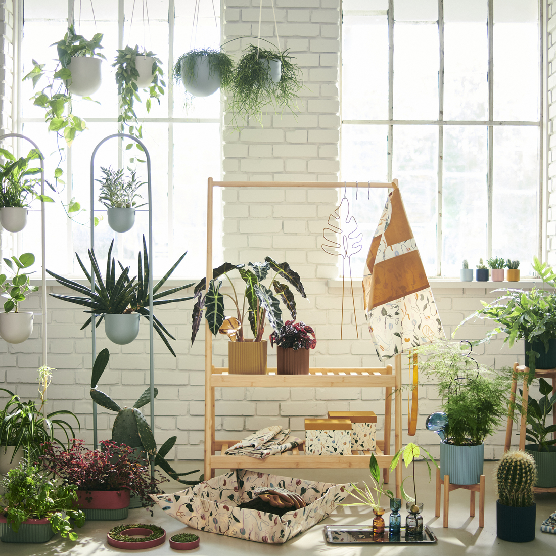 DAKSJUS, pedestal para plantas. 3 de 5 abrir diálogo