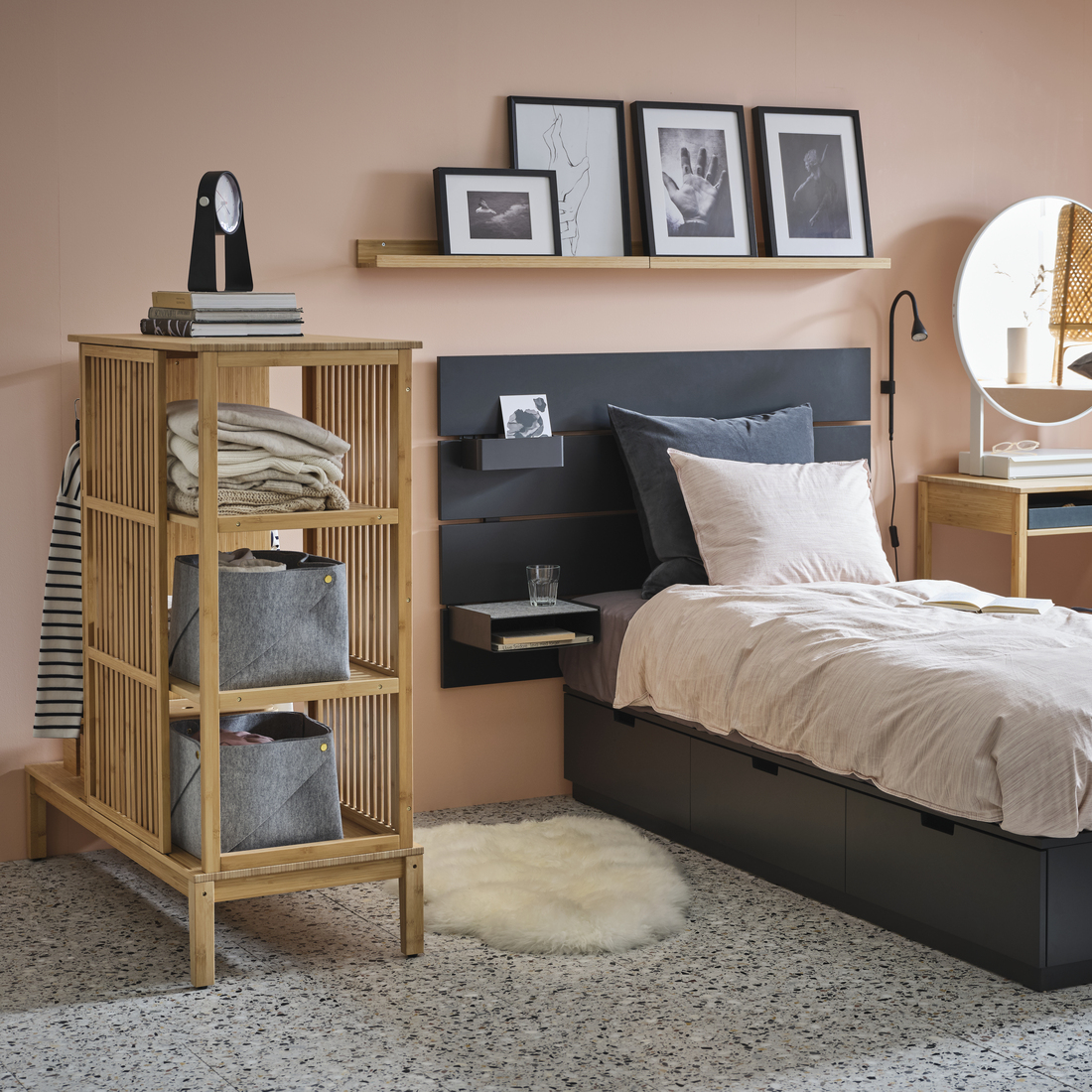 NORDKISA, closet abierto con puerta corrediza. 3 de 8 abrir diálogo