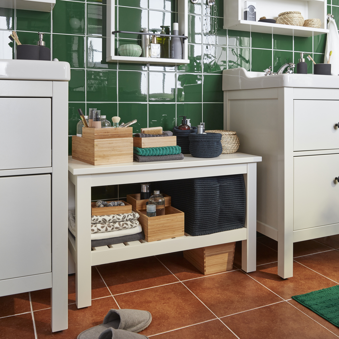 HEMNES, banco. 4 de 5 abrir diálogo