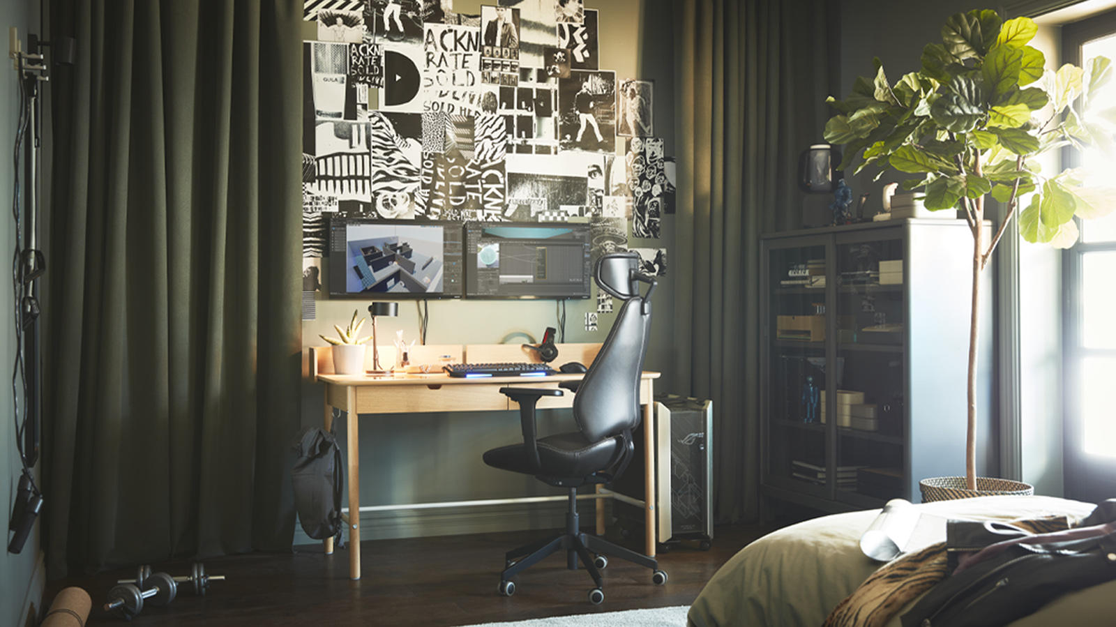 A gamer room with a RIDSPÖ desk and a GRUPPSPEL gaming chair in the center, and an IDÅSEN cabinet with sliding doors.