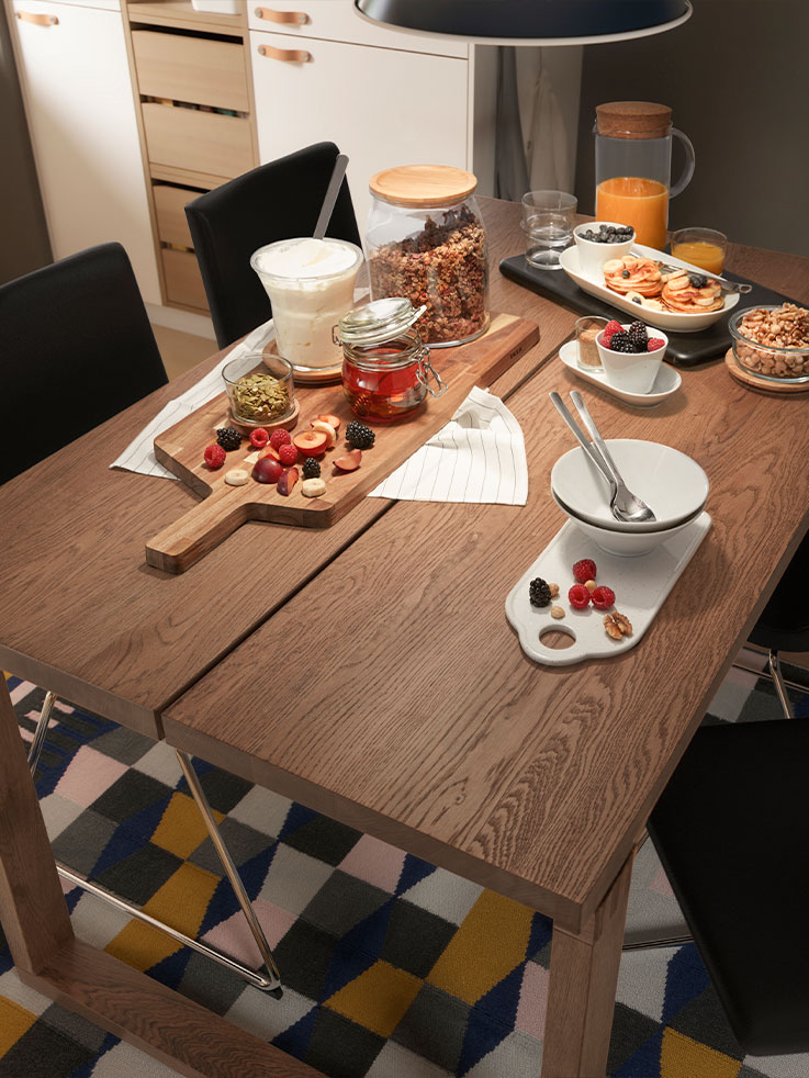 MÖRBYLÅNGA Table