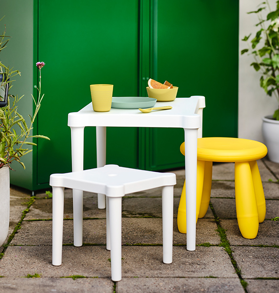 outdoor plastic table and chairs for children
