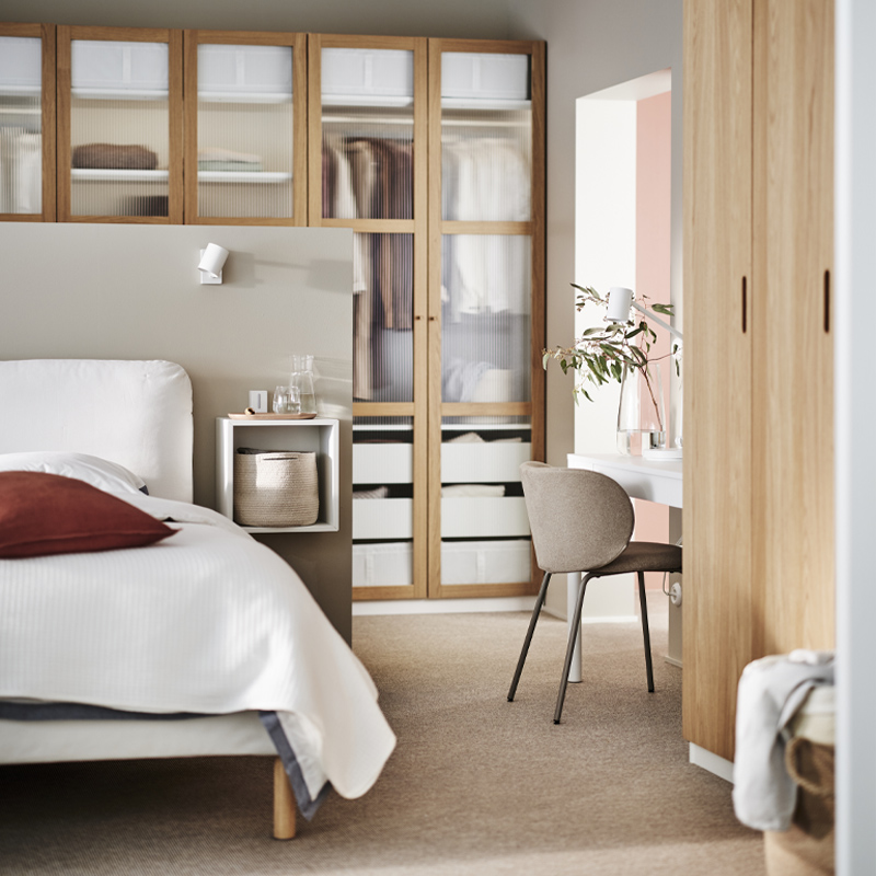 Furnished and organized bedroom