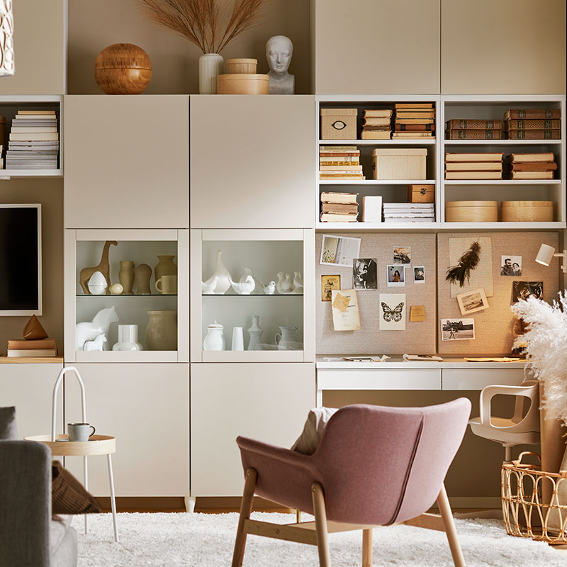  Cozy living room with BESTÅ cabinet, VEDBO armchair, BURVIK side table, SNIDAD basket and STILREN vase.