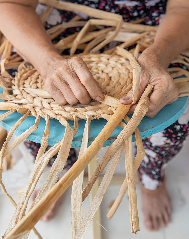 SOARÉ, machine-made place mats can be produced in higher quantities
