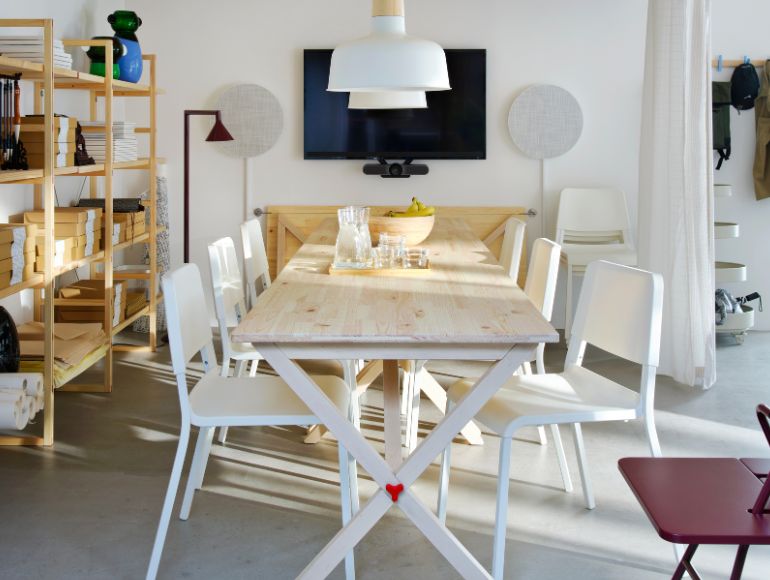 A small, flexible workspace for a start-up