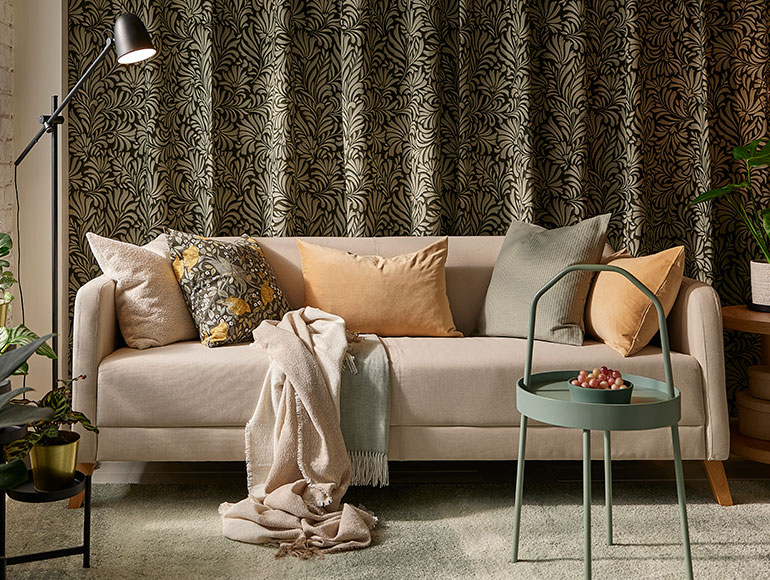 Formas sencillas de renovar la sala con textiles 