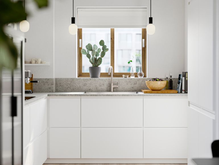 Diseño moderno y funcional para tu cocina blanca