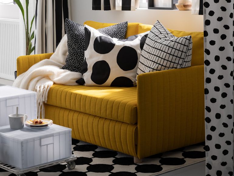 “Cushions that transform your sofa (and the whole mood)”